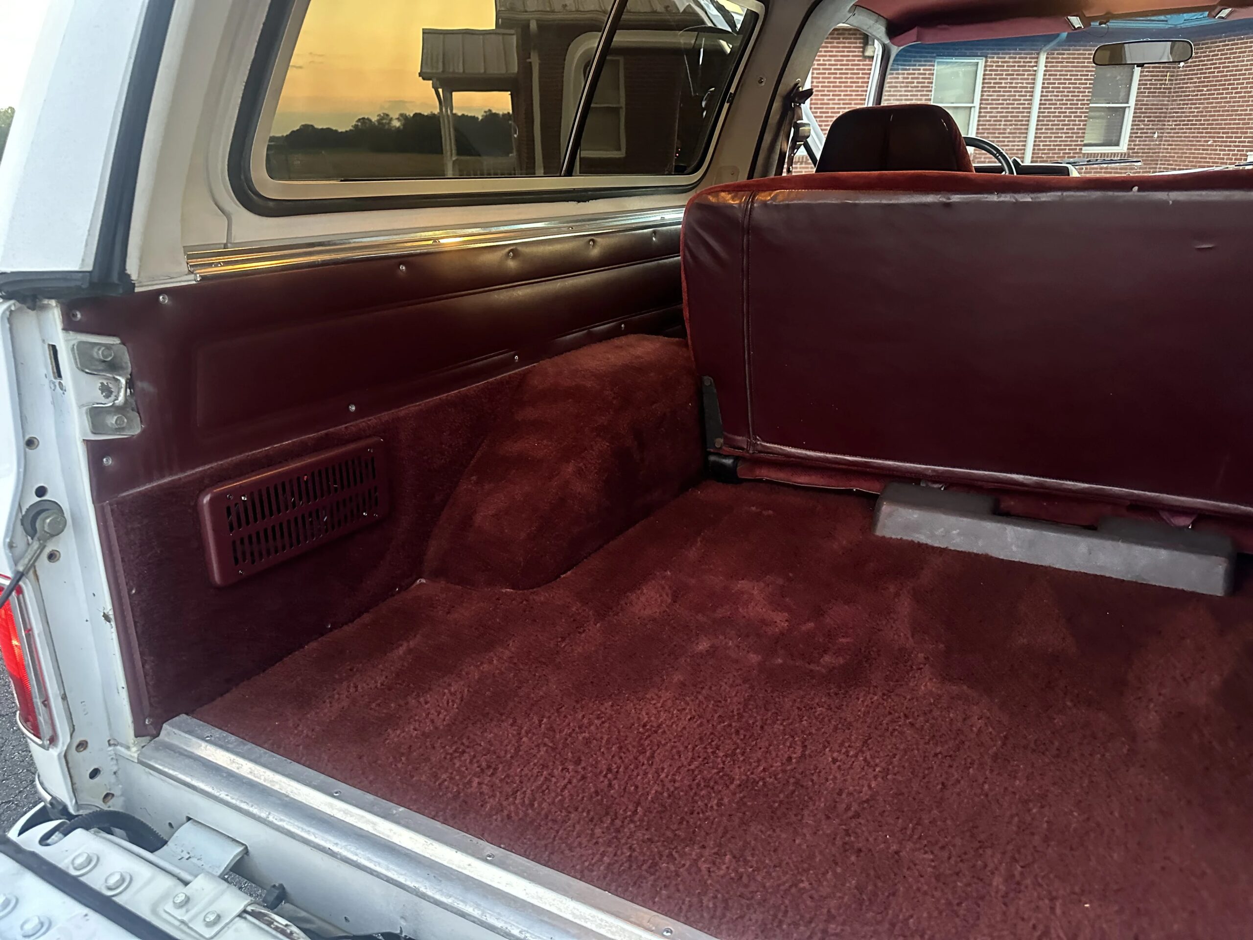 Chevrolet-Blazer-4wd-1989-White-Red-51