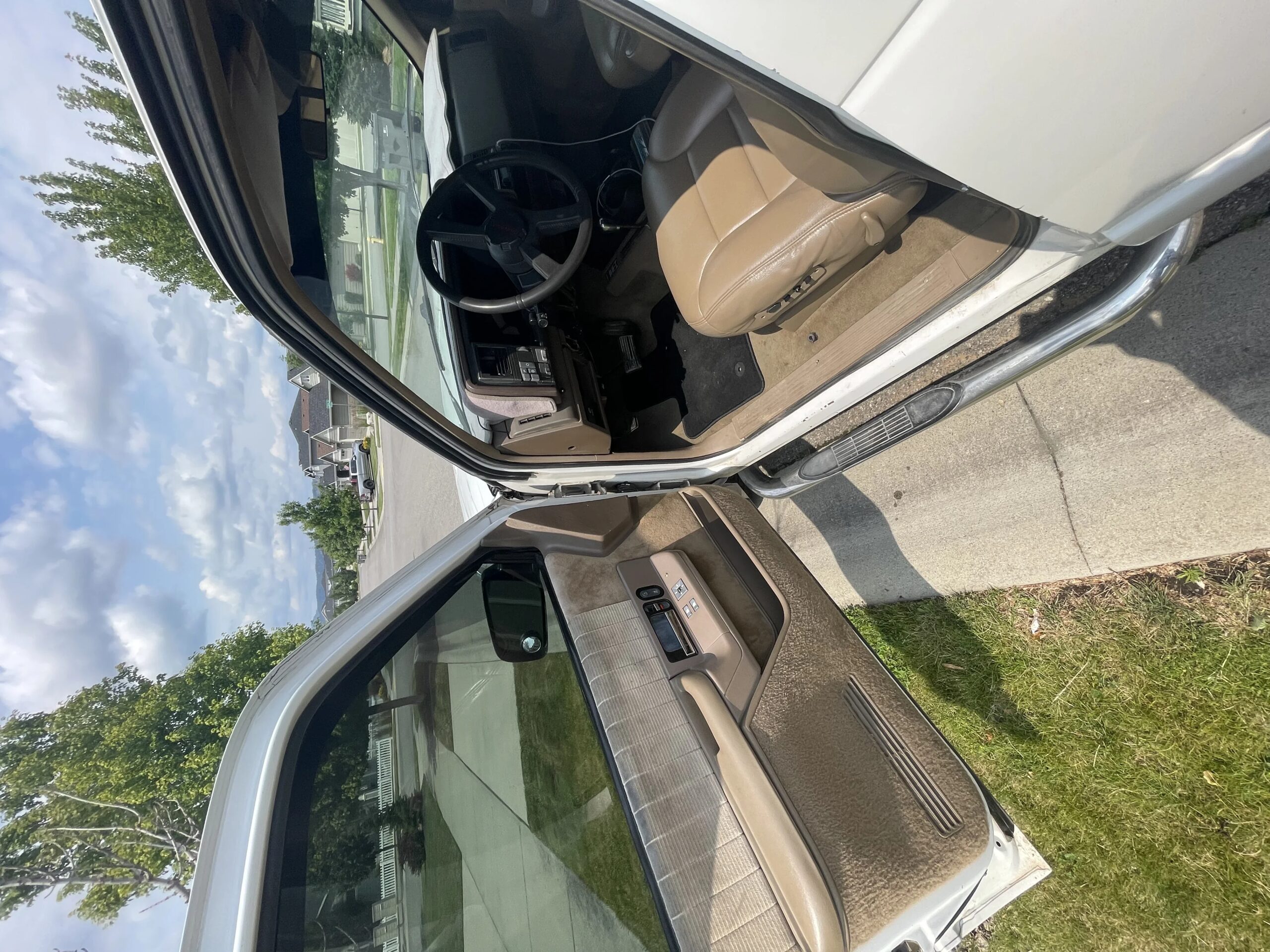 Chevrolet-Blazer-4wd-1992-White-Tan-13