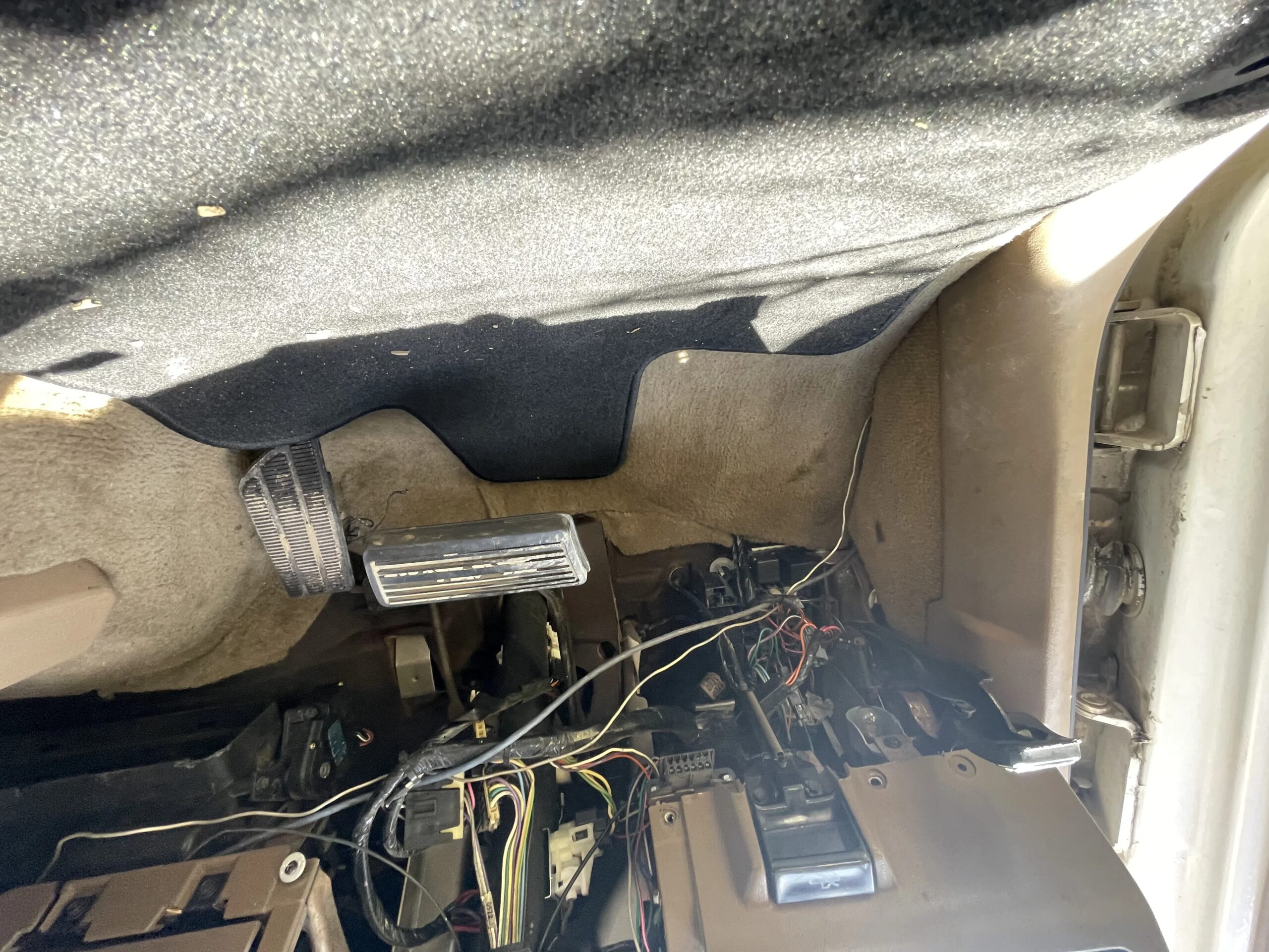 Chevrolet-Blazer-4wd-1992-White-Tan-64