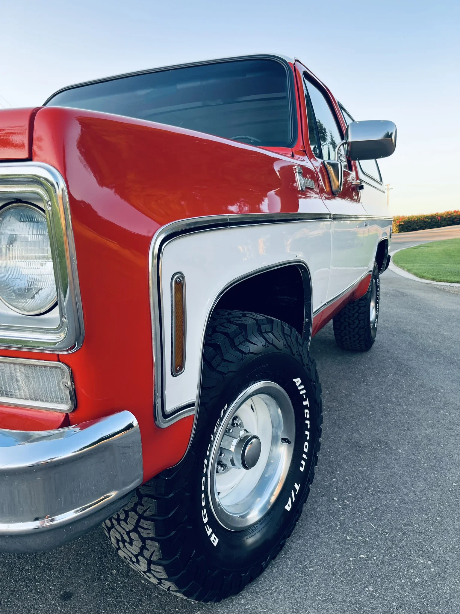 Chevrolet-Blazer-4wd-2-door-1976-Red-Black-10
