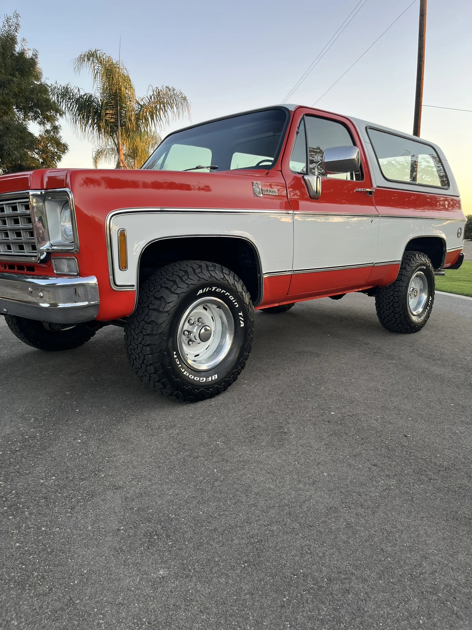 Chevrolet-Blazer-4wd-2-door-1976-Red-Black-12