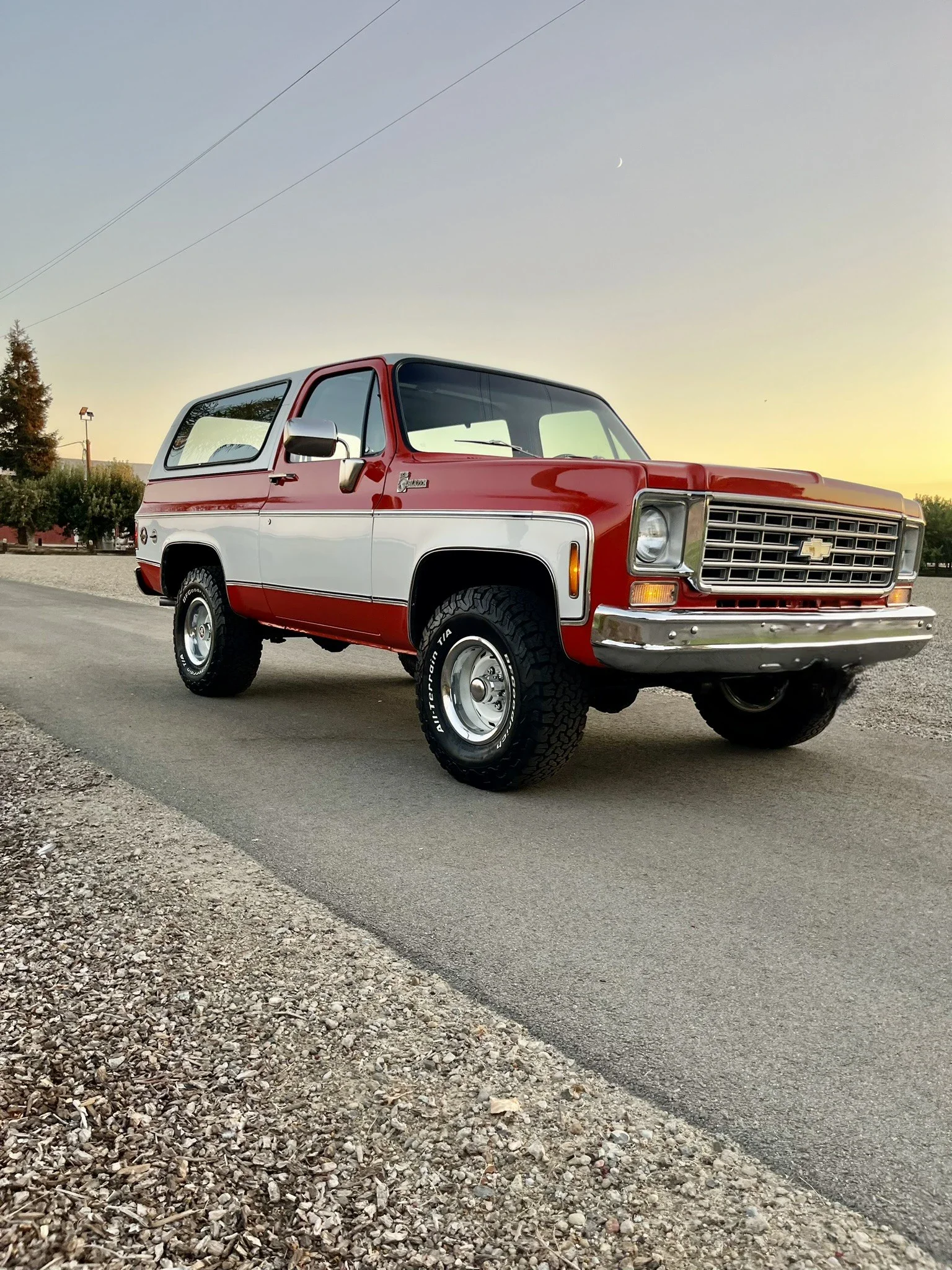Chevrolet-Blazer-4wd-2-door-1976-Red-Black-15