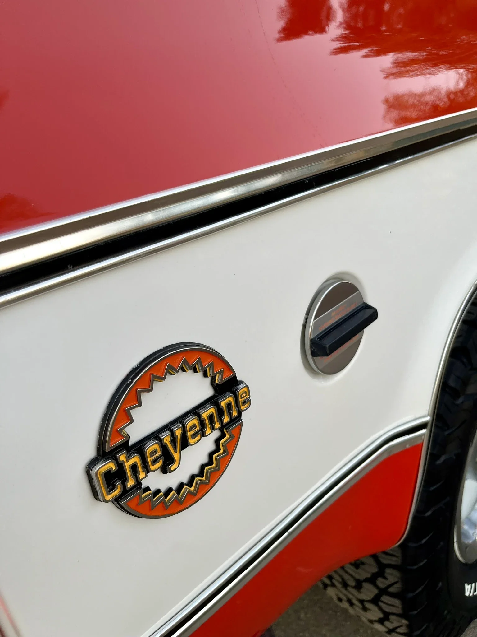 Chevrolet-Blazer-4wd-2-door-1976-Red-Black-16