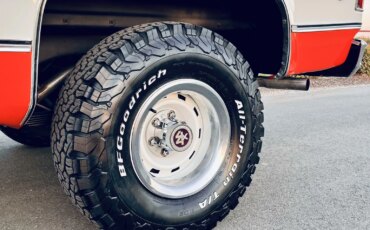 Chevrolet-Blazer-4wd-2-door-1976-Red-Black-18