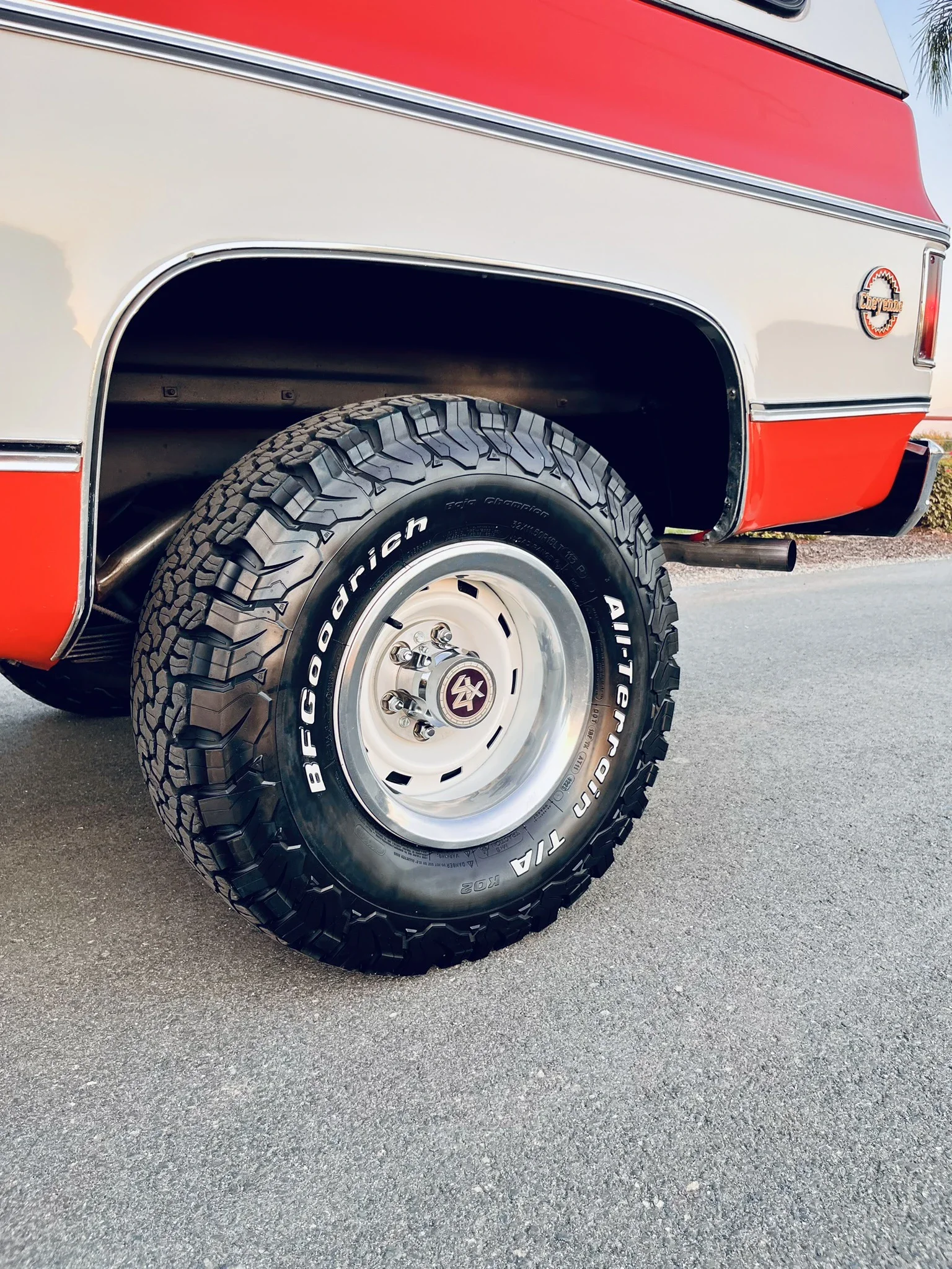 Chevrolet-Blazer-4wd-2-door-1976-Red-Black-18