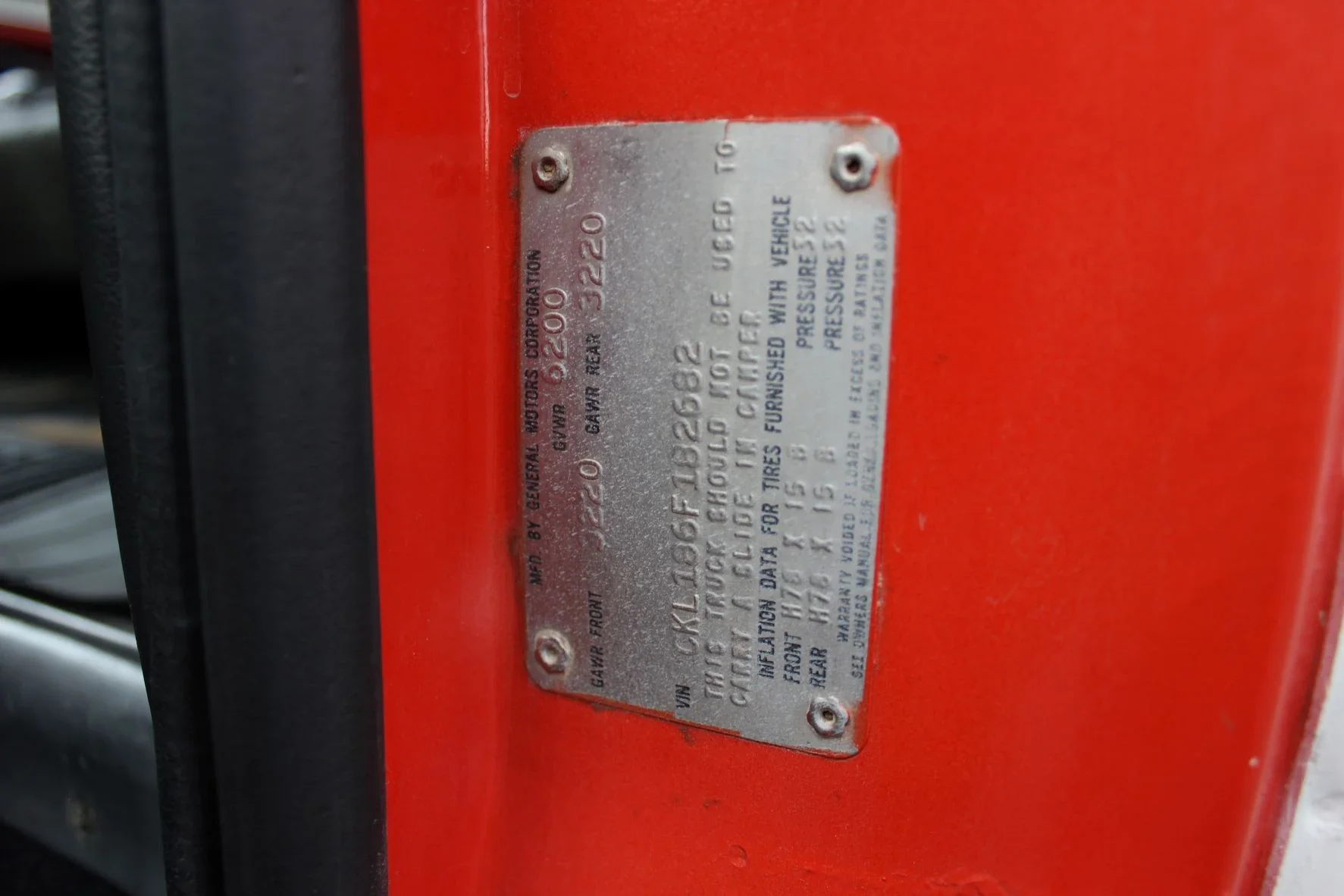 Chevrolet-Blazer-4wd-2-door-1976-Red-Black-20