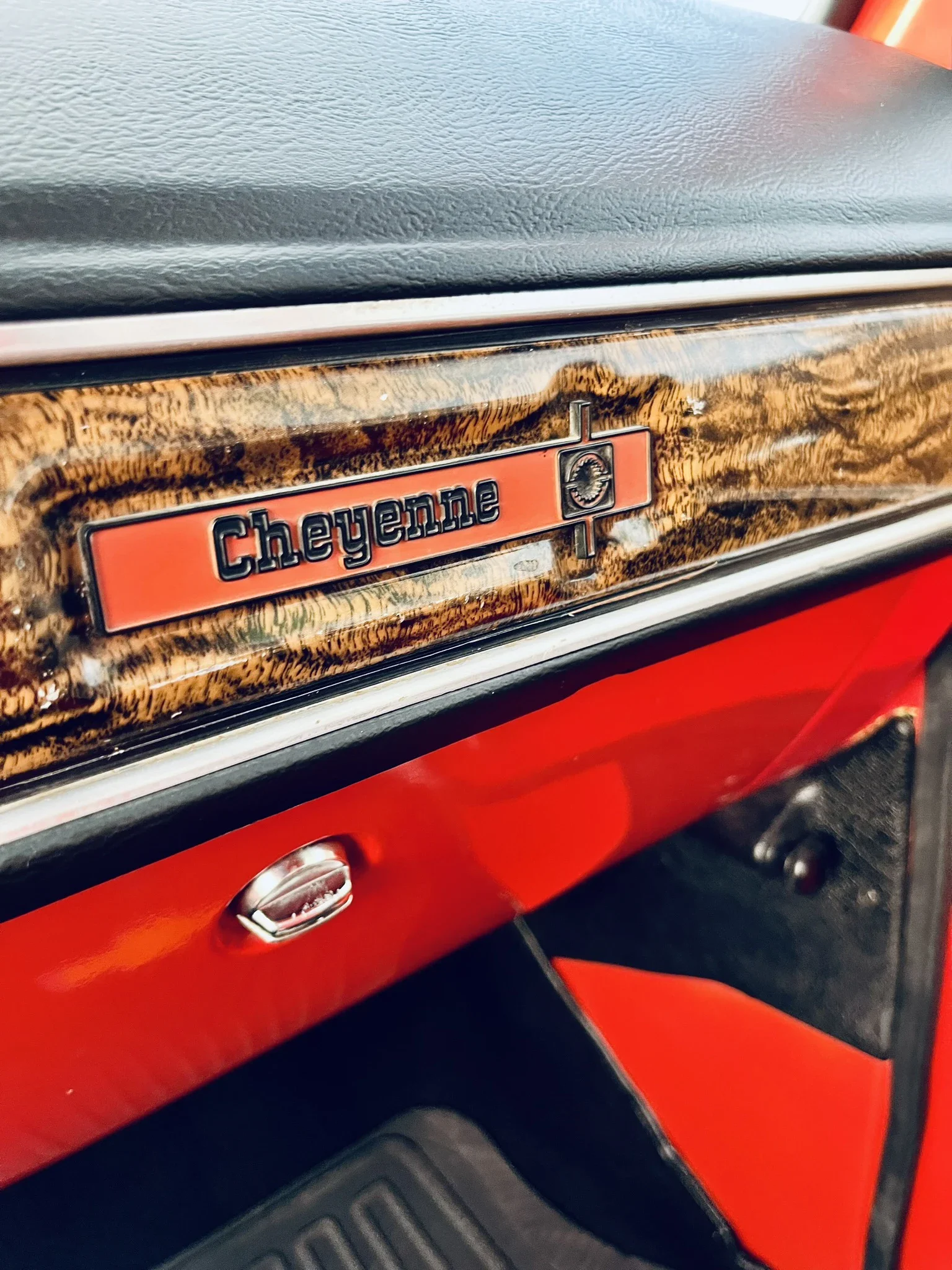 Chevrolet-Blazer-4wd-2-door-1976-Red-Black-24