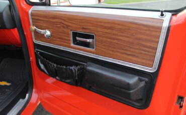 Chevrolet-Blazer-4wd-2-door-1976-Red-Black-28