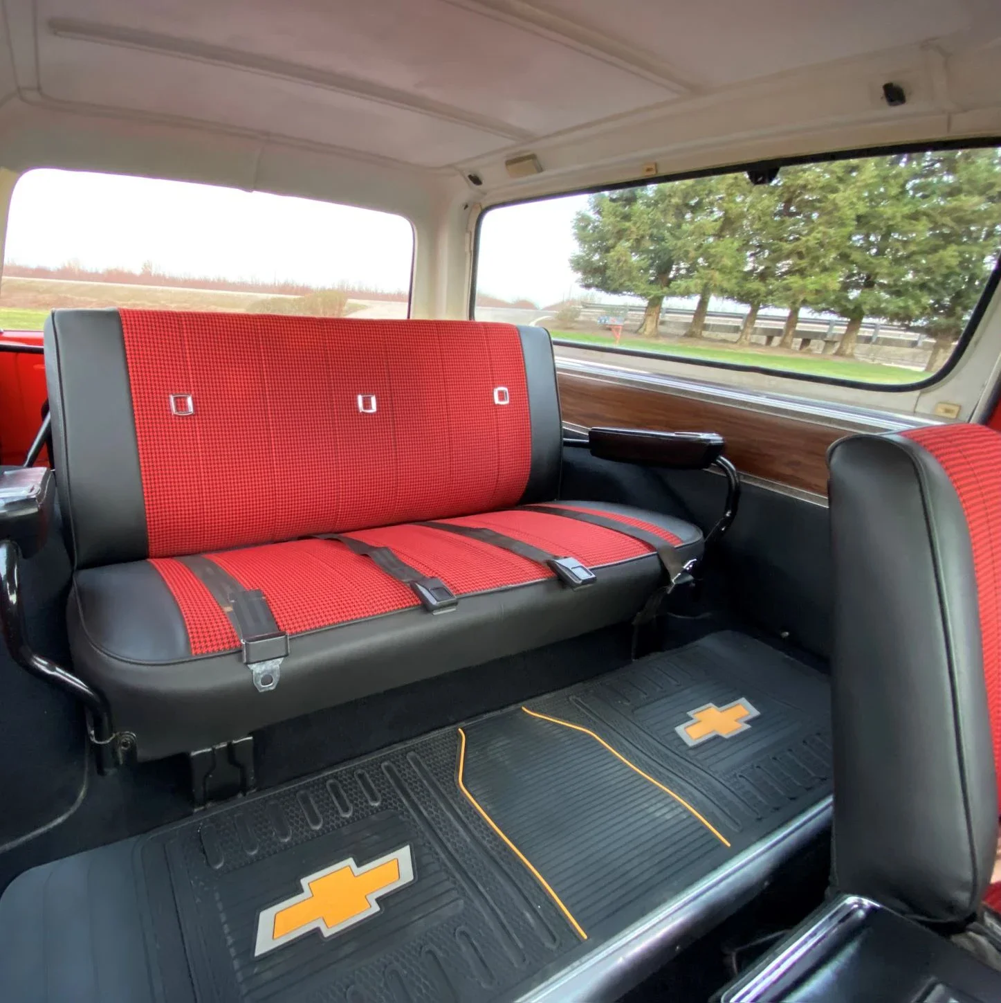 Chevrolet-Blazer-4wd-2-door-1976-Red-Black-29