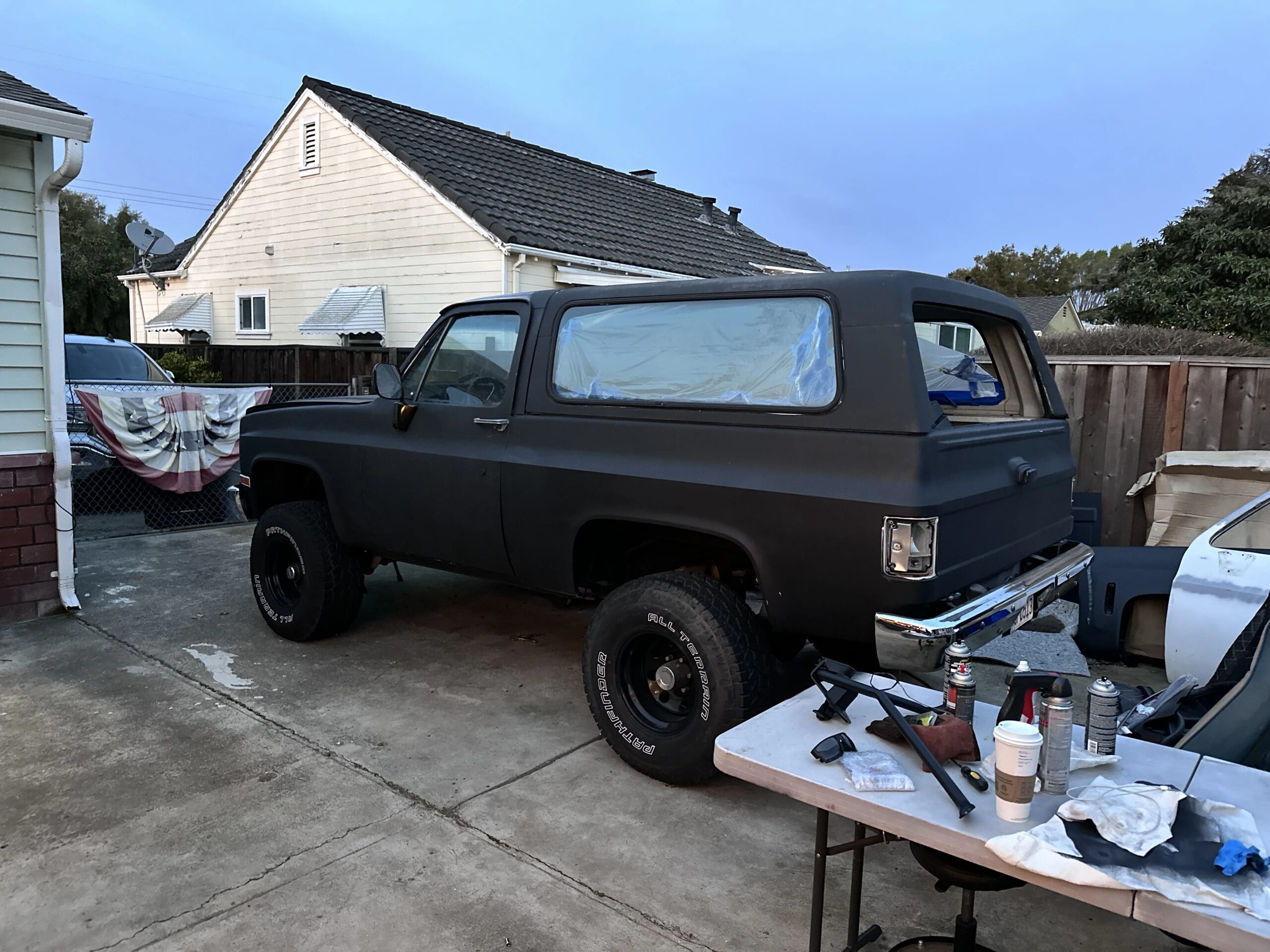 Chevrolet-Blazer-4wd-2-door-1981-Black-Black-2
