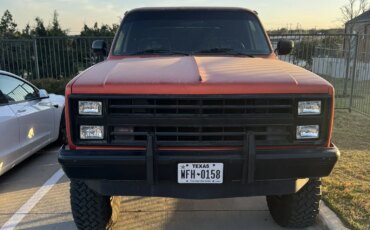 Chevrolet-Blazer-4wd-2-door-1985-Custom-Black-1