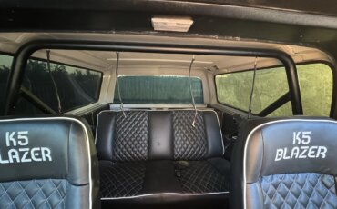 Chevrolet-Blazer-4wd-2-door-1985-Custom-Black-19