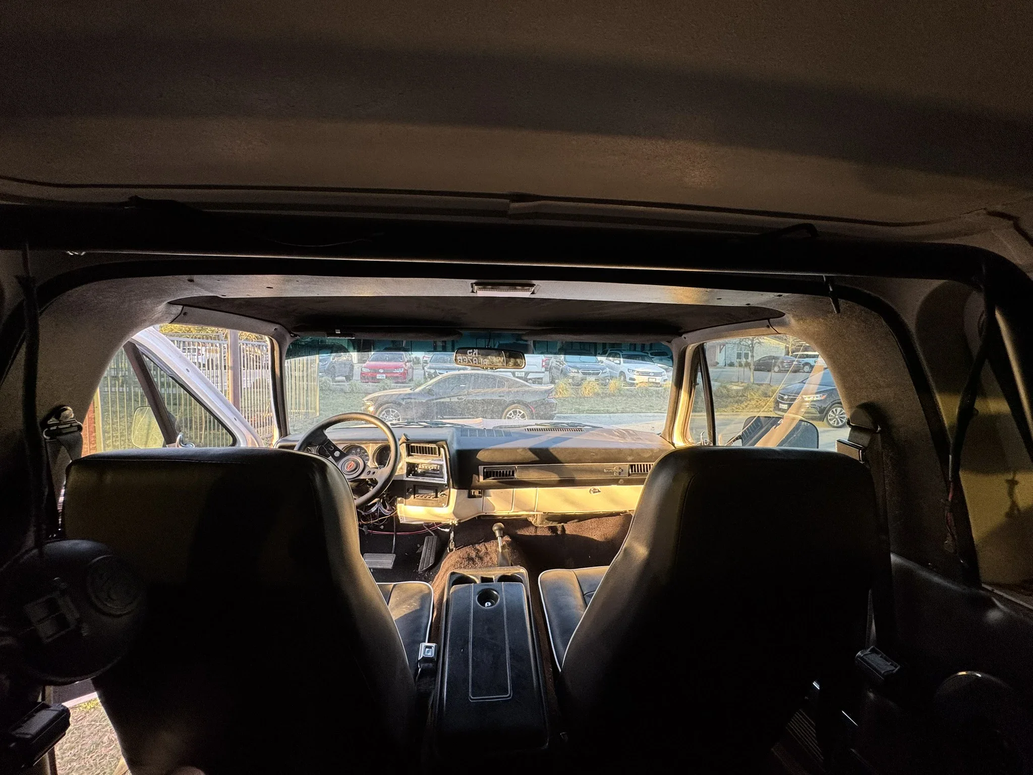 Chevrolet-Blazer-4wd-2-door-1985-Custom-Black-23