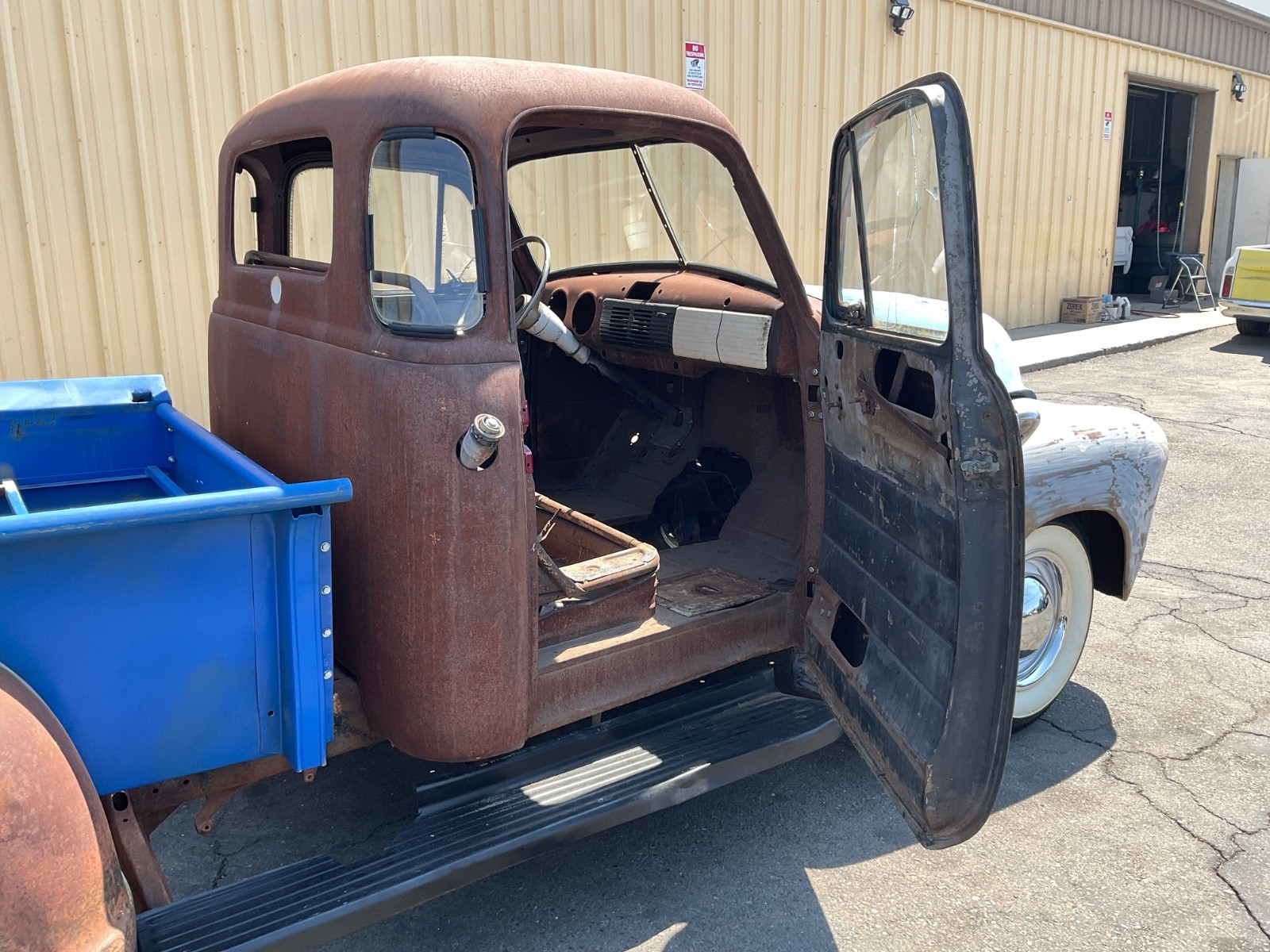 Chevrolet-C-10-1950-Standard-Cab-Pickup-12