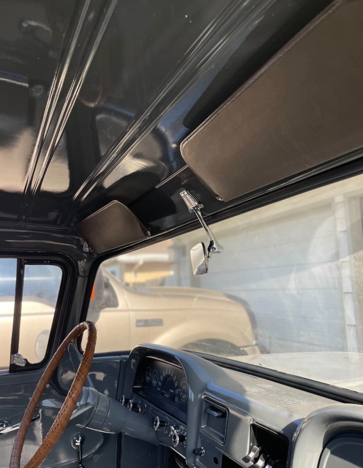 Chevrolet-C-10-1963-Standard-Cab-Pickup-12