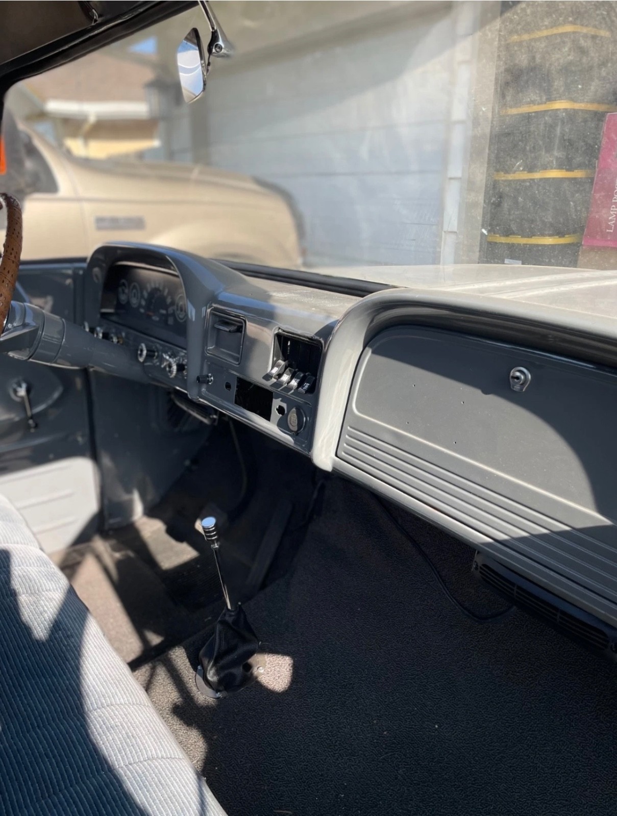 Chevrolet-C-10-1963-Standard-Cab-Pickup-13