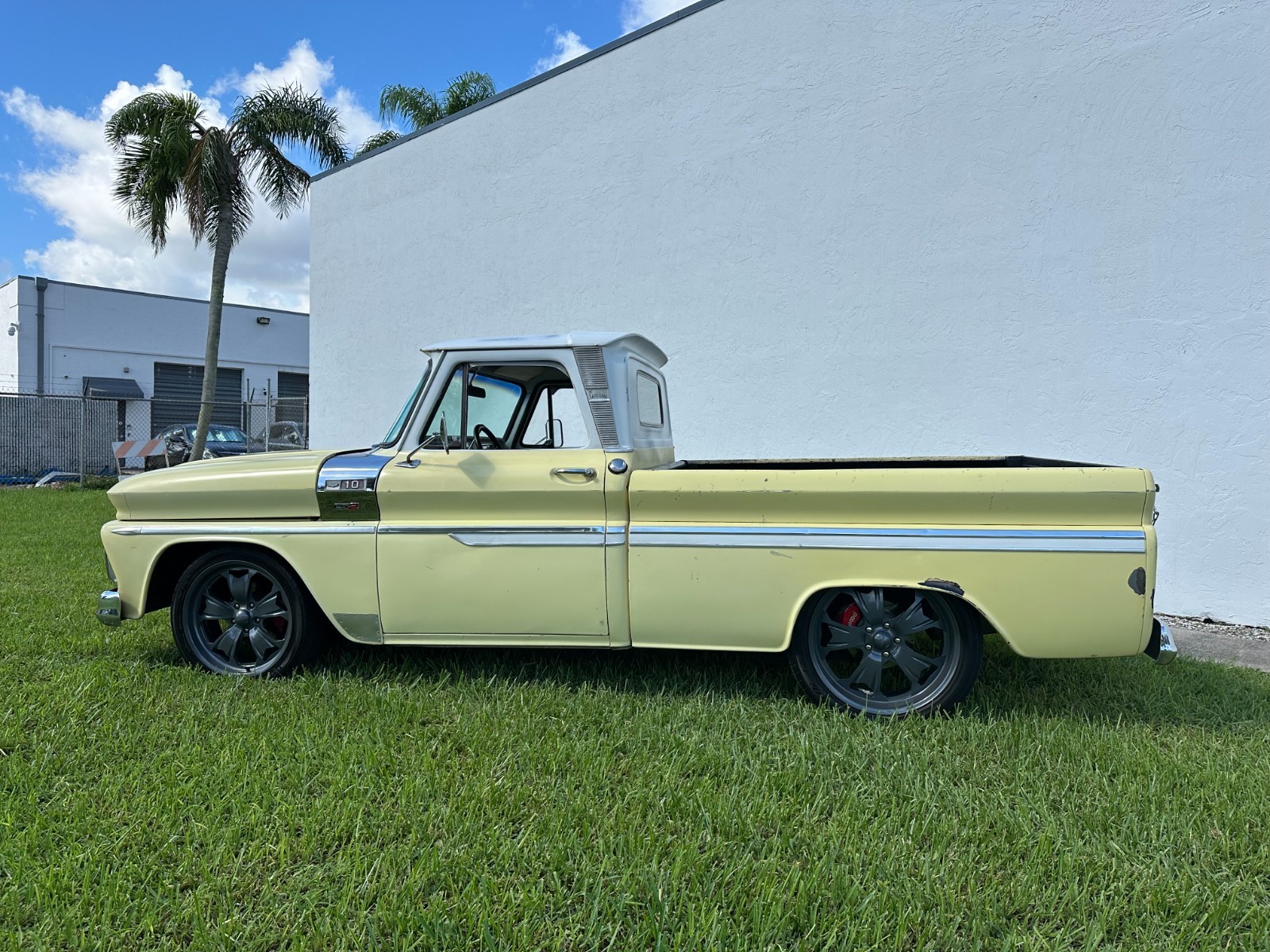 Chevrolet-C-10-1965-2