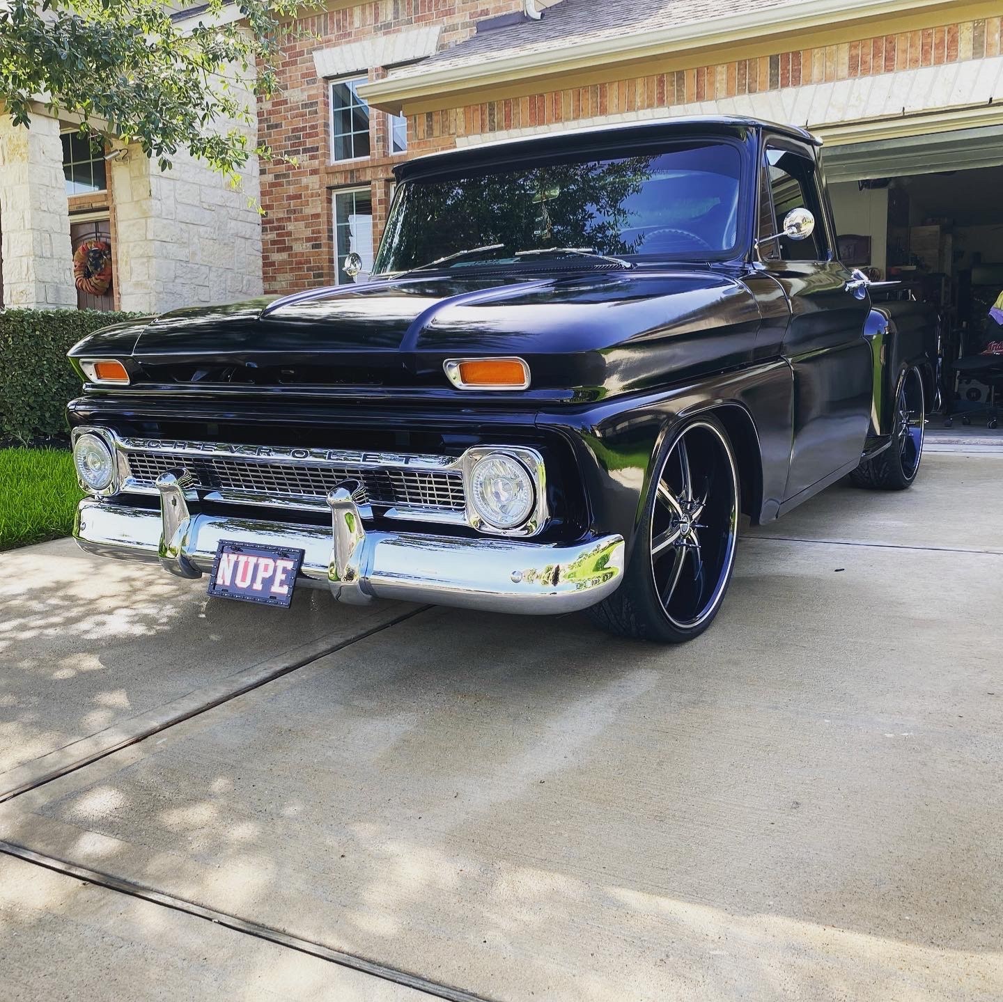 Chevrolet-C-10-1965-Standard-Cab-Pickup-19
