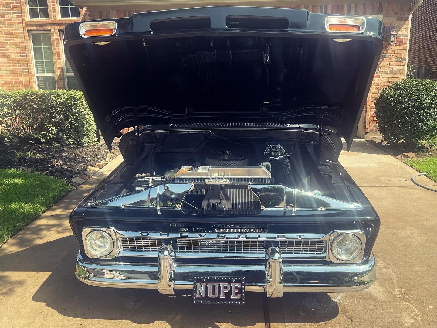 Chevrolet-C-10-1965-Standard-Cab-Pickup-3