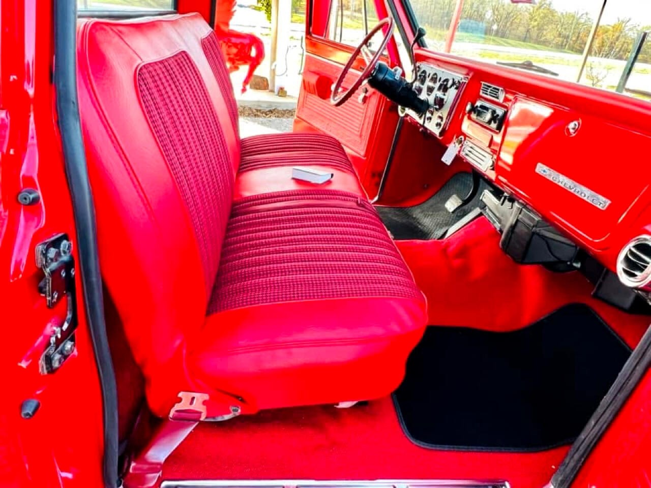 Chevrolet-C-10-1967-Pickup-Truck-12