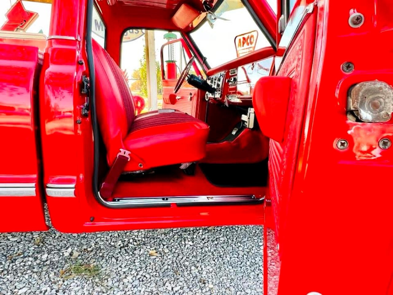 Chevrolet-C-10-1967-Pickup-Truck-23