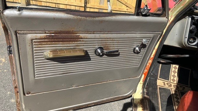 Chevrolet-C-10-1967-Standard-Cab-Pickup-23