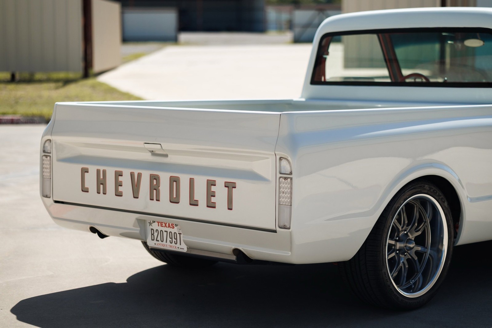 Chevrolet-C-10-1967-Truck-16