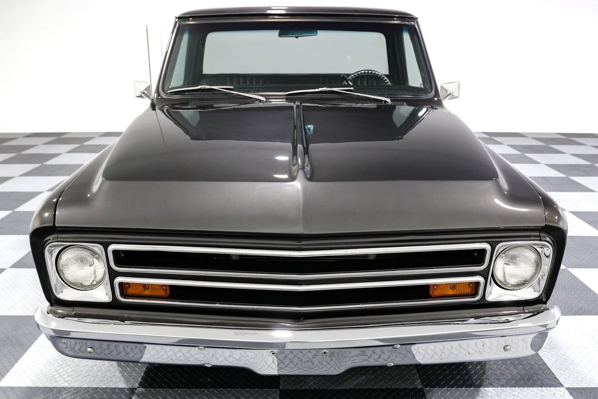 Chevrolet-C-10-1968-Pickup-Truck-1