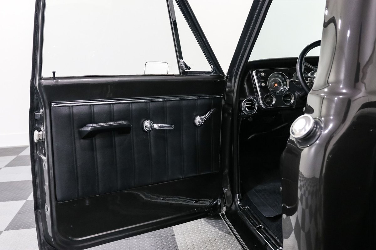 Chevrolet-C-10-1968-Pickup-Truck-15