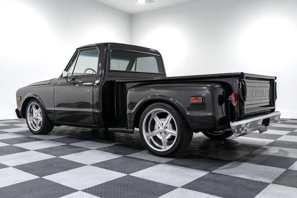 Chevrolet-C-10-1968-Pickup-Truck-4