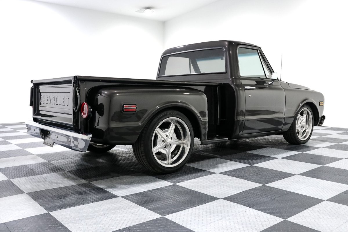 Chevrolet-C-10-1968-Pickup-Truck-8