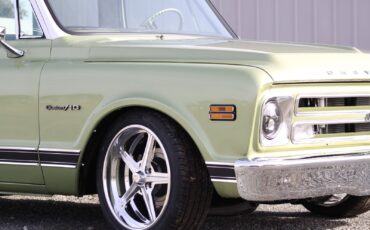 Chevrolet-C-10-1972-Standard-Cab-Pickup-12