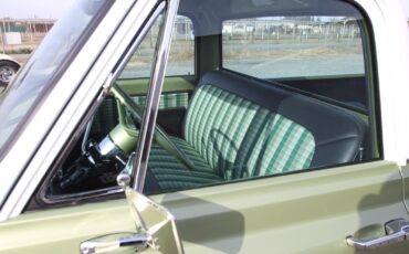 Chevrolet-C-10-1972-Standard-Cab-Pickup-13