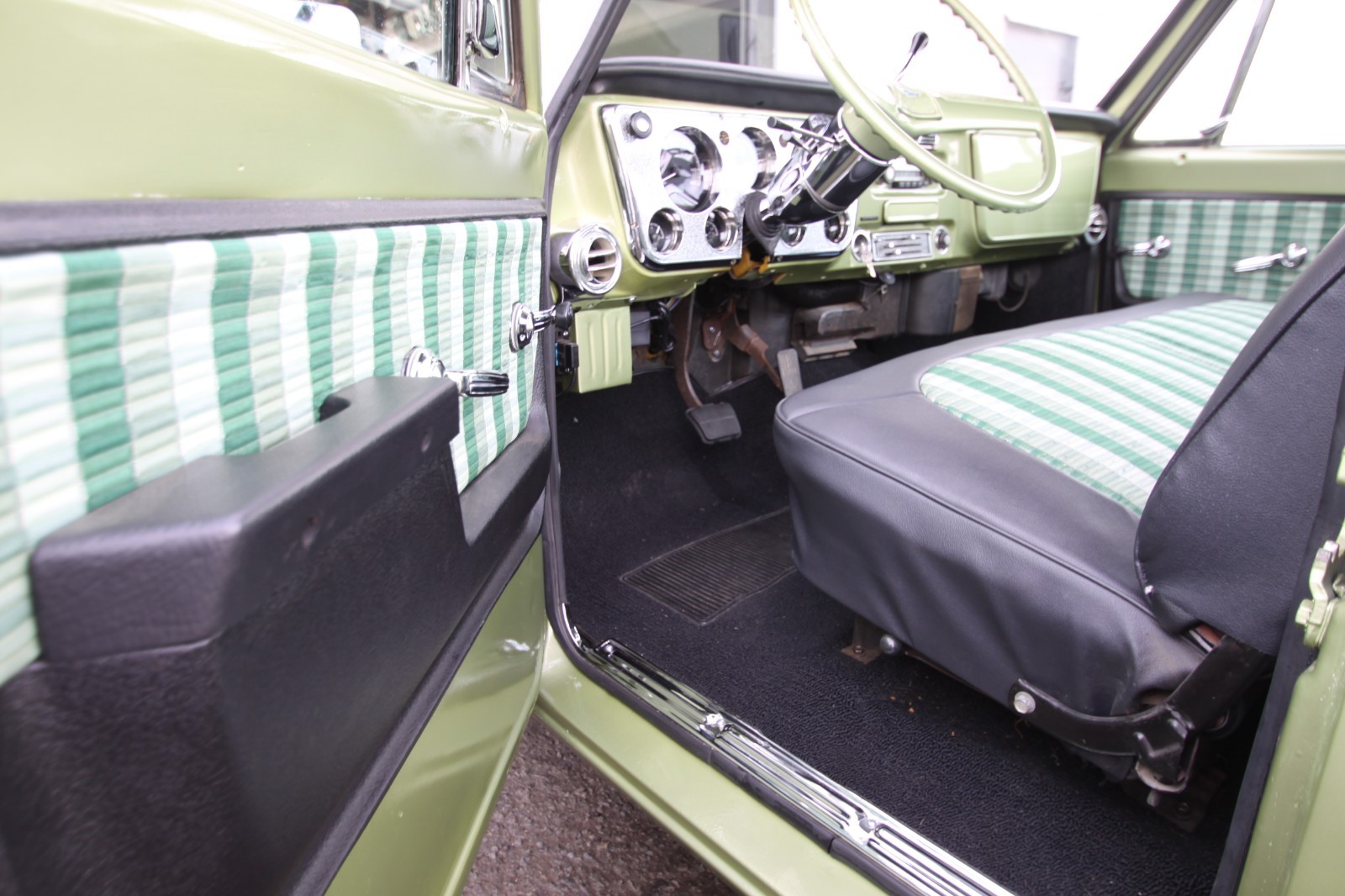 Chevrolet-C-10-1972-Standard-Cab-Pickup-19