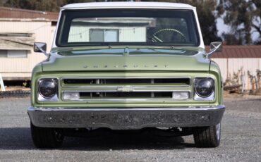 Chevrolet-C-10-1972-Standard-Cab-Pickup-2