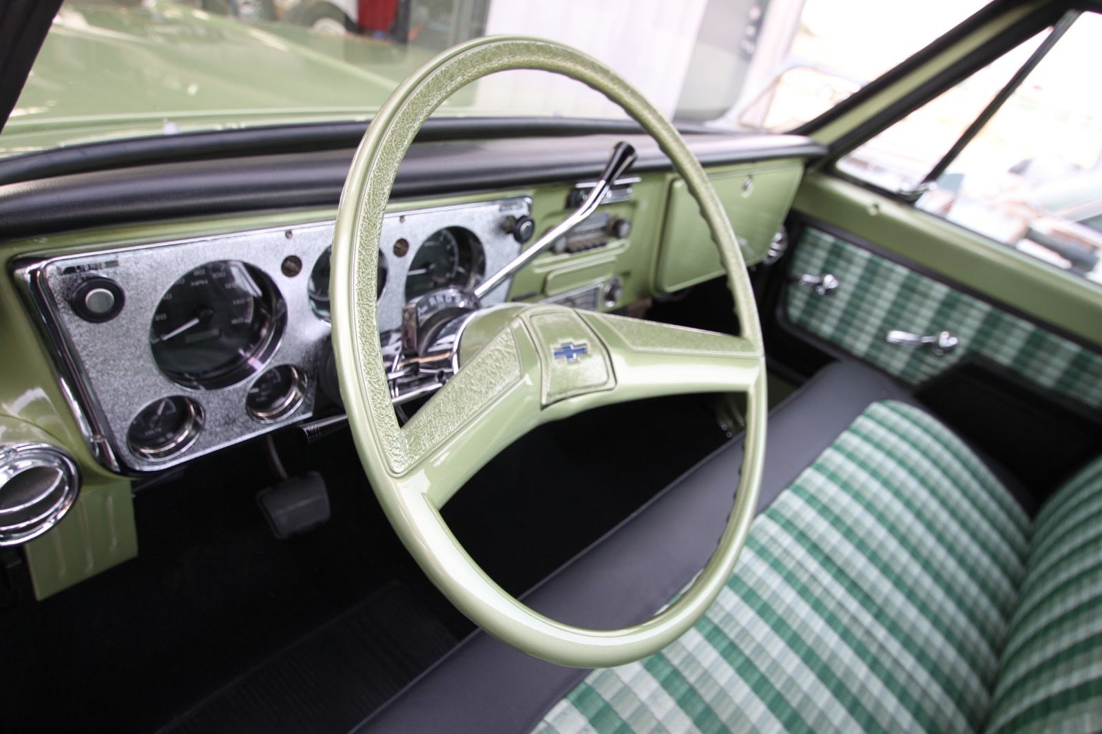 Chevrolet-C-10-1972-Standard-Cab-Pickup-21