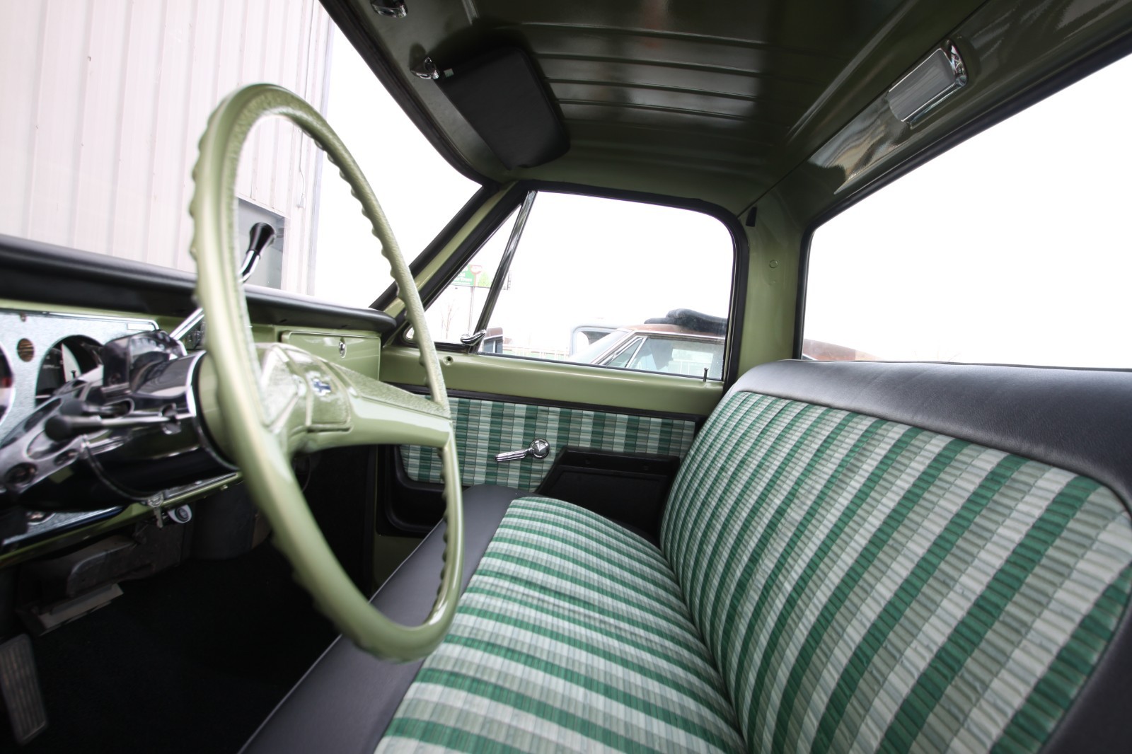 Chevrolet-C-10-1972-Standard-Cab-Pickup-25