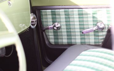 Chevrolet-C-10-1972-Standard-Cab-Pickup-28