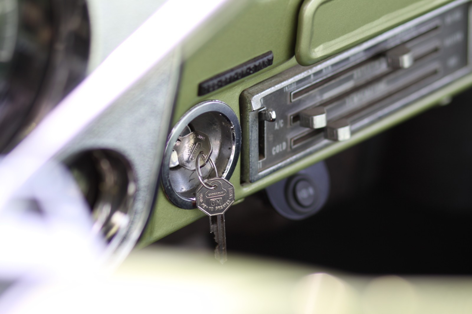 Chevrolet-C-10-1972-Standard-Cab-Pickup-35
