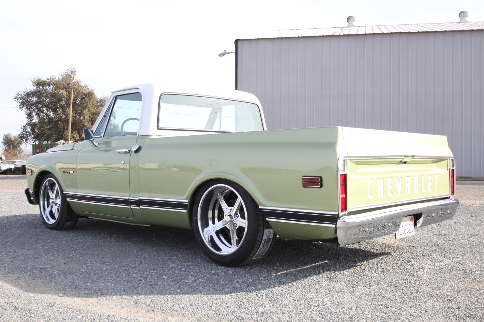Chevrolet-C-10-1972-Standard-Cab-Pickup-4