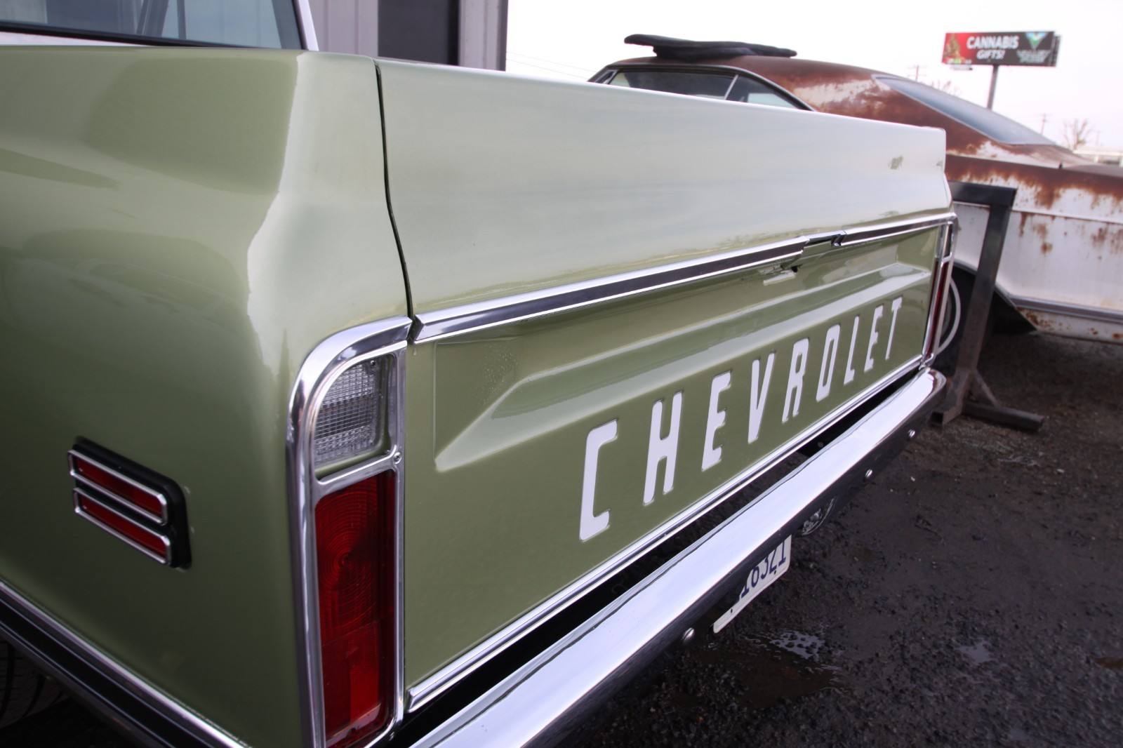Chevrolet-C-10-1972-Standard-Cab-Pickup-9