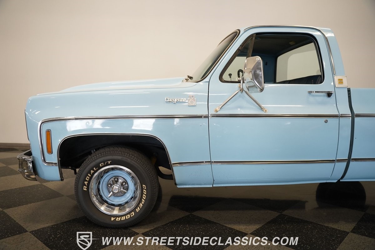 Chevrolet-C-10-1974-Pickup-Truck-25