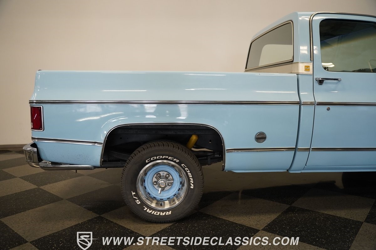 Chevrolet-C-10-1974-Pickup-Truck-30