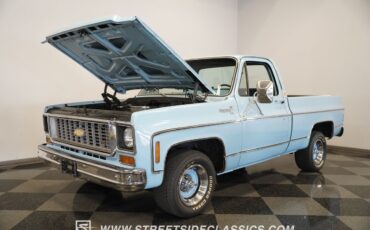 Chevrolet-C-10-1974-Pickup-Truck-32
