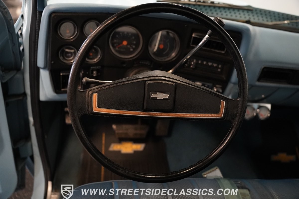 Chevrolet-C-10-1974-Pickup-Truck-38