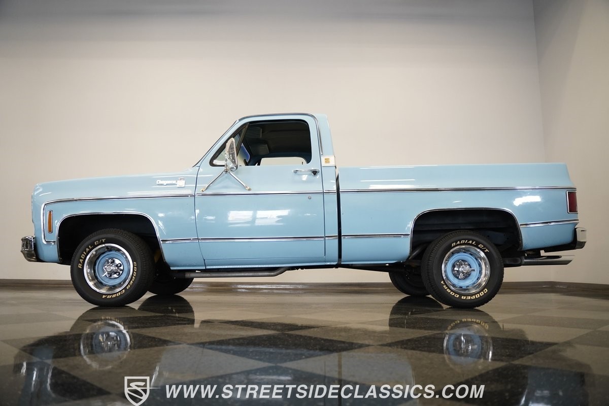 Chevrolet-C-10-1974-Pickup-Truck-9