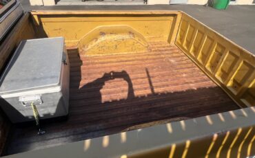 Chevrolet-C-10-1976-Standard-Cab-Pickup-15