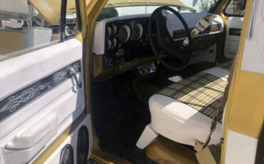 Chevrolet-C-10-1976-Standard-Cab-Pickup-5