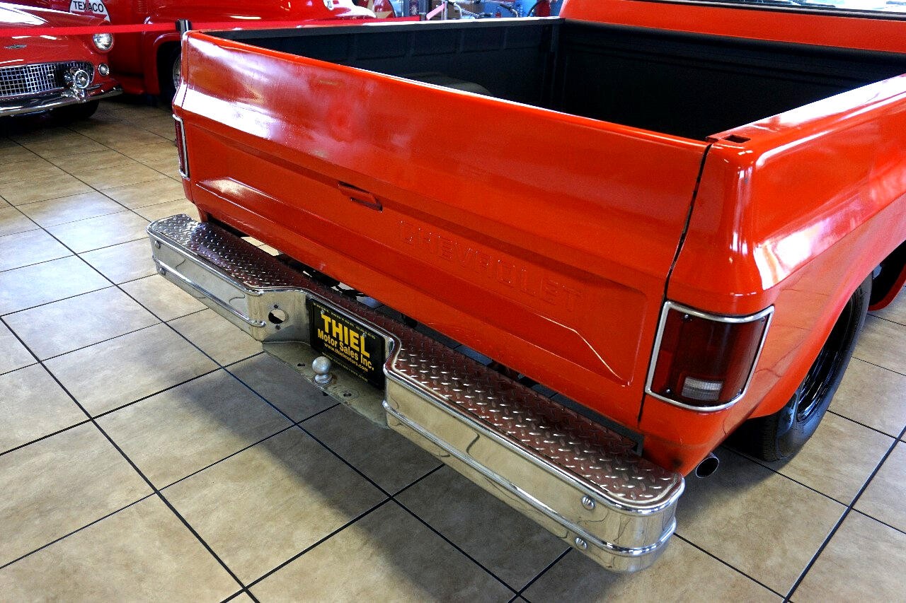 Chevrolet-C-10-1981-Classic-Car-18