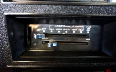 Chevrolet-C-10-1981-Classic-Car-26